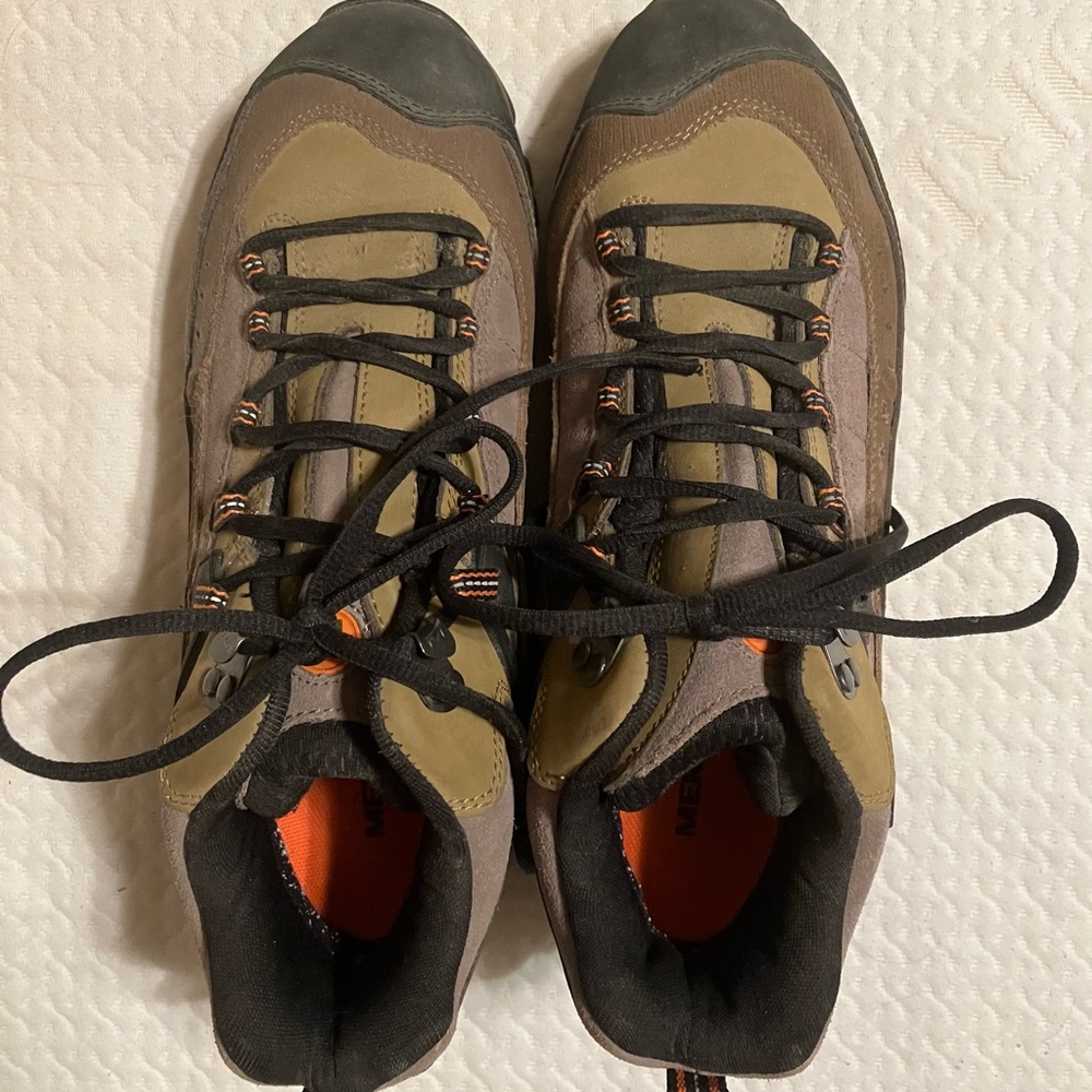 Sz 11 Men’s Merrell Kangaroo Boa Performance Boot